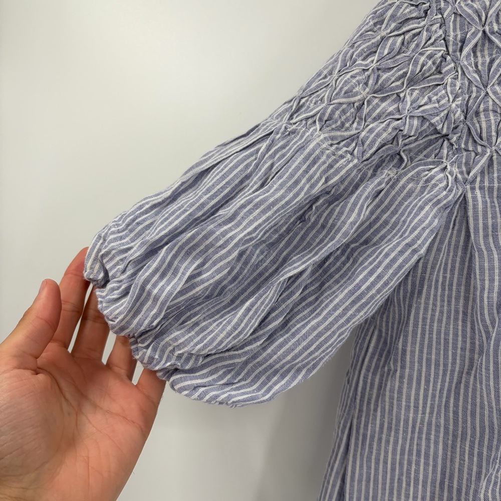 Anthropologie Textured the Liza puff sleeve smocked Blue Striped Blouse small - Picture 7 of 16